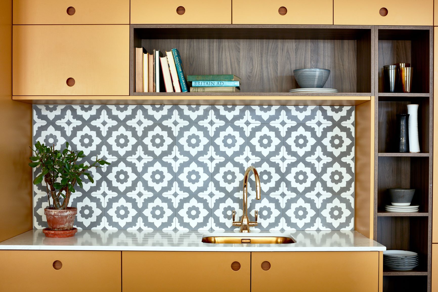 how to clean kitchen cabinets yellow